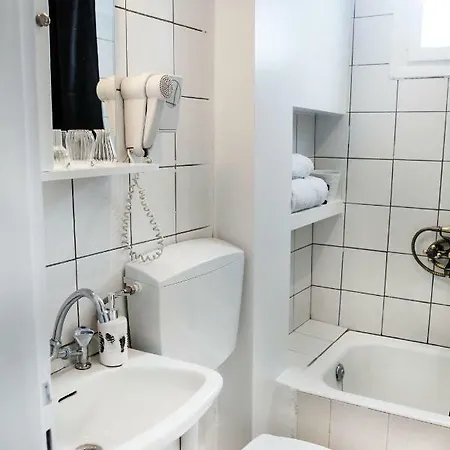 Located Executive In Maroussi. Apartment