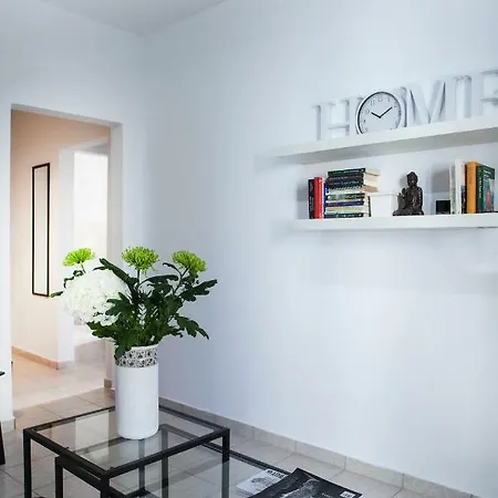 Located Executive In Maroussi. Διαμέρισμα *