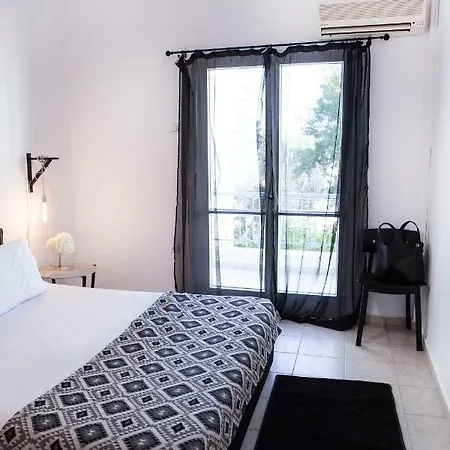 Located Executive In Maroussi. Διαμέρισμα