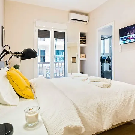 Athens' Location Romantic & Well Decor Shining Star Atene