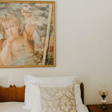 Apartament House, Attiki Metro, *