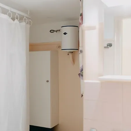 Apartament House, Attiki Metro, *