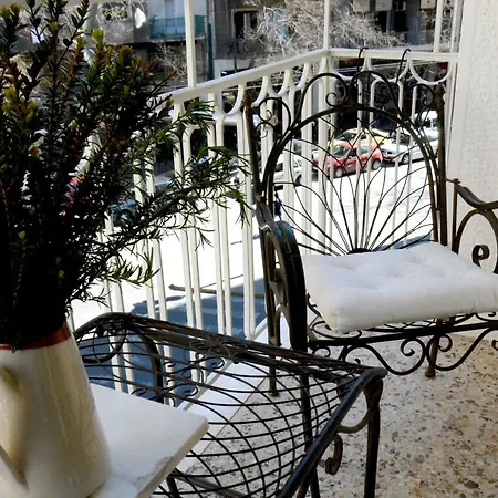 Athens Apartment *