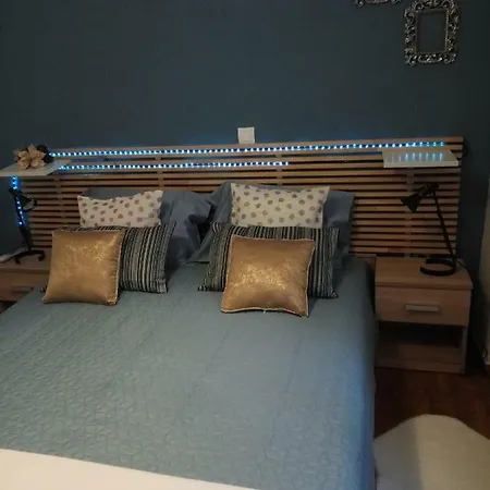 Apartment Mets 3 Mins Away From Panathenaic *