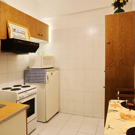 Kleisthenes' Apartment *