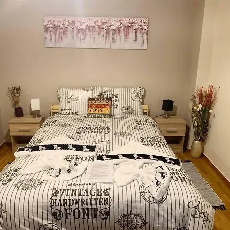 Apartment La Vie En Rose Studio,close To Beach, Paleo Faliro