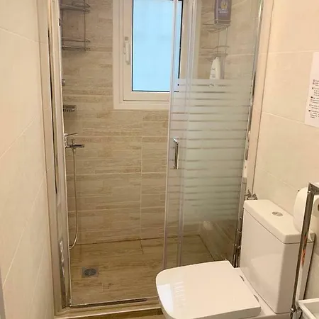 Apartment La Vie En Rose Studio,close To Beach, Paleo Faliro Athens