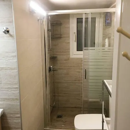 La Vie En Rose Studio,close To Beach, Paleo Faliro Apartment *