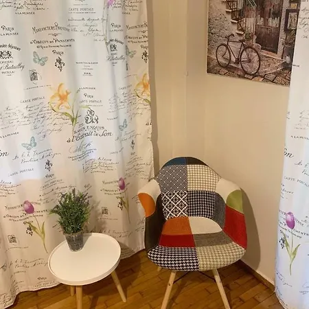 La Vie En Rose Studio,close To Beach, Paleo Faliro * Athens