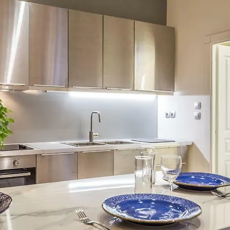 Apartment Renovated Loft At The Center Of Monastiraki Athens