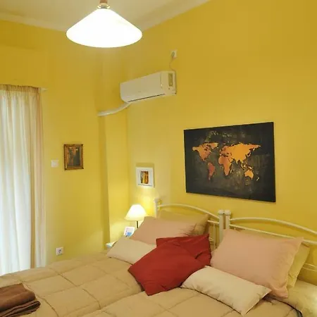 Cozy Acropolis Apartment