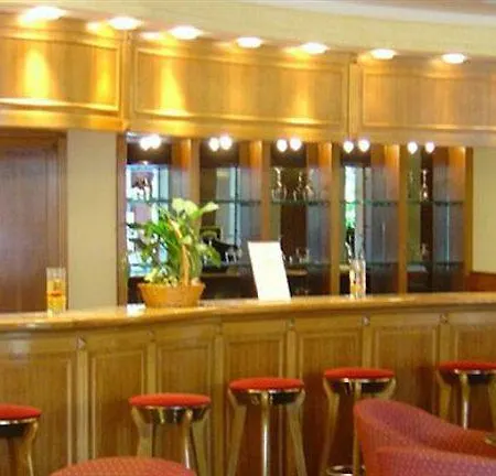 Hotel Oasis 4*