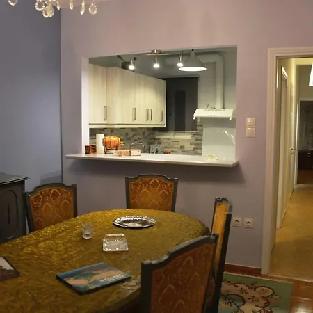 Vintage, Spacious In The Heart Of Athens! * Athens
