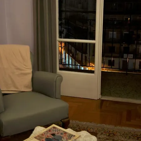 Apartment Vintage, Spacious In The Heart Of Athens! *