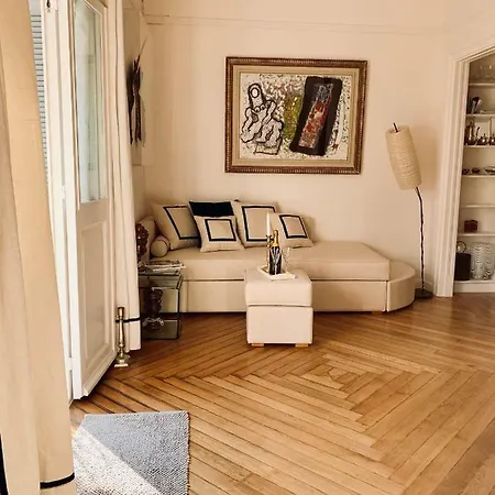 Chic Apartment, 5min To Acropolis + Private Terrace Apartment *