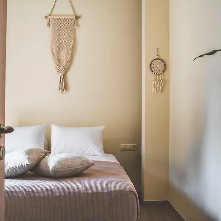 Stone House Near Acropolis - Living Stone Diamond Apartment Athens