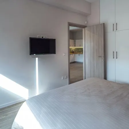 The 2 Bdrs/2 Baths Luxury Apartment *