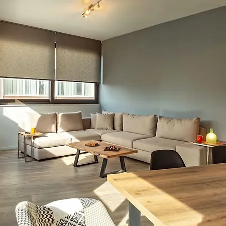 The 2 Bdrs/2 Baths Luxury Atény