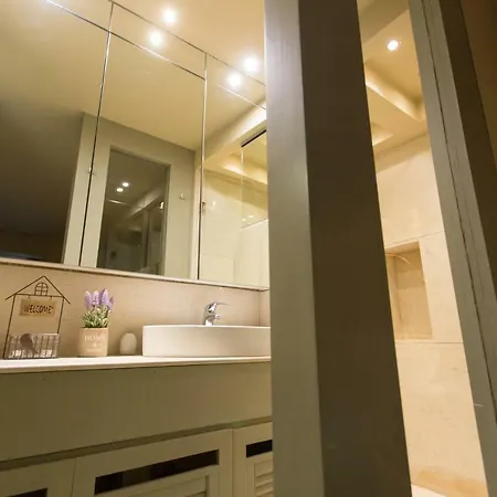 Plaka360 Apartment *