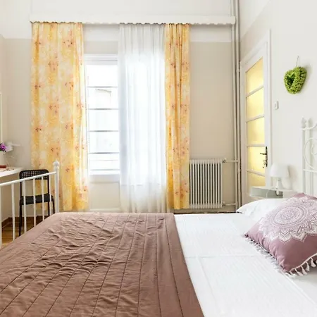Apartment Beautiful Under Akropolis!