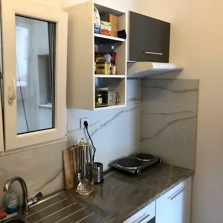 Διαμέρισμα Metaxourgio Spacious Two Bedroom *