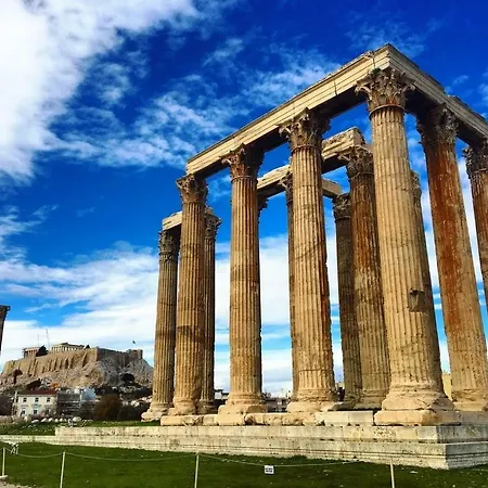 Zeus Apartment *