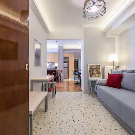 Apartment Splash Of Glam Ii 10 Steps From Acropolis