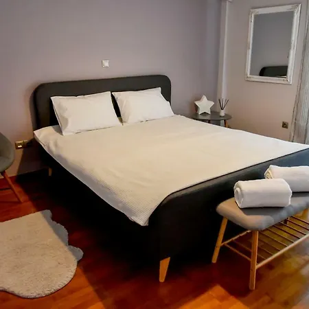 Darsiss 1 - Museum Apartment Athens