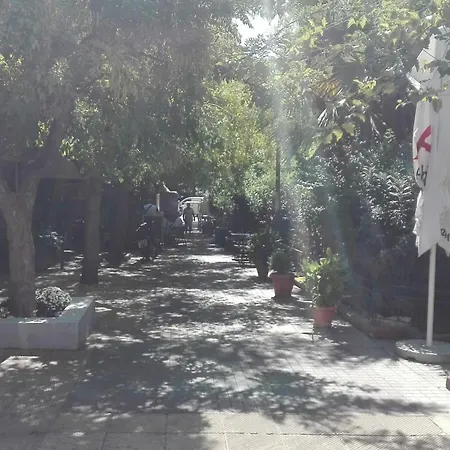 Just 9 Min From Acropolis Athen