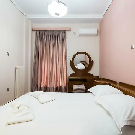 3 Bedrooms Under Acropolis