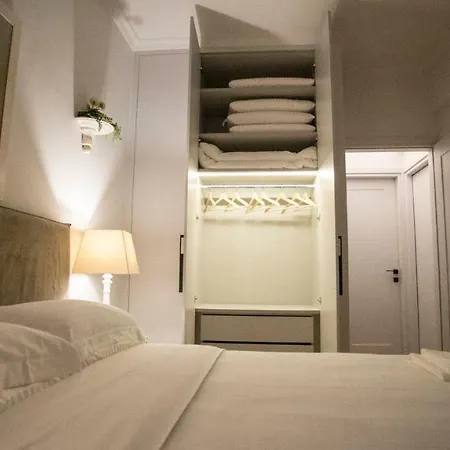 Elegant 2 Bedroom Under Acropolis Lägenhet Aten