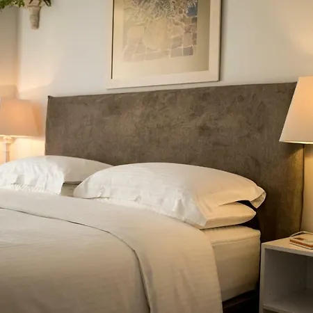 Elegant 2 Bedroom Under Acropolis * Athens