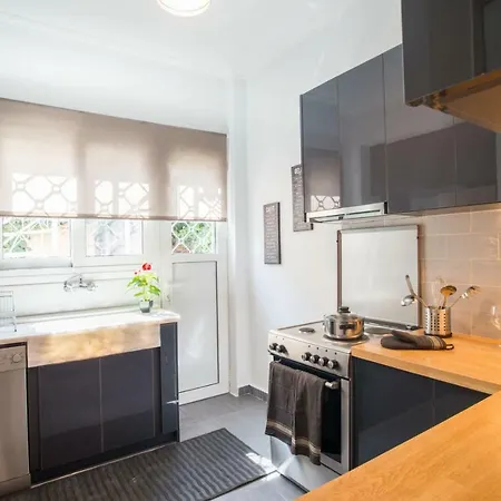 Ideally Located Flat ★ Close To Everything Athens