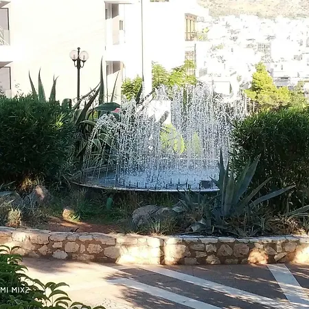 Beautiful House In Alimos Near To The And Metro Athens