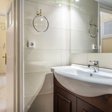 Chic Flat In Kolonaki Next To American Embassy Apartment Athens