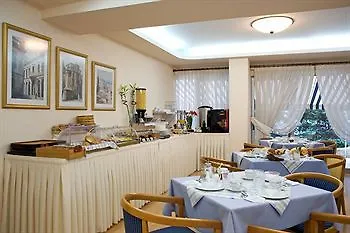 Avra Hotel