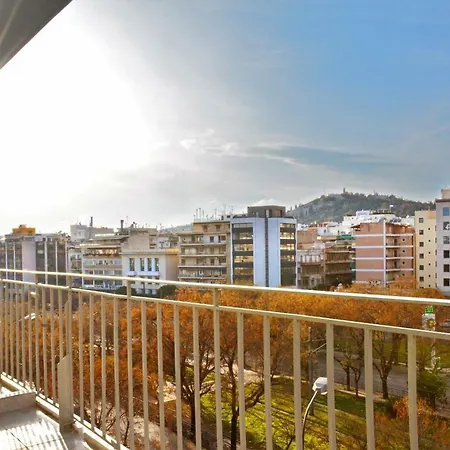 3 Bedrooms In City Center Apartment *