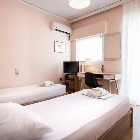 Appartamento 3 Bedroom In Acropolis Area Atene