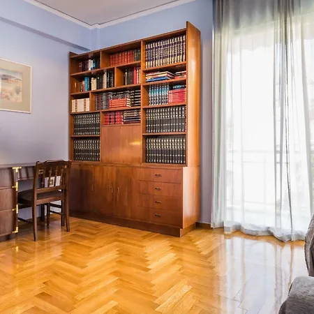 3 Bedroom In Acropolis Area Atene