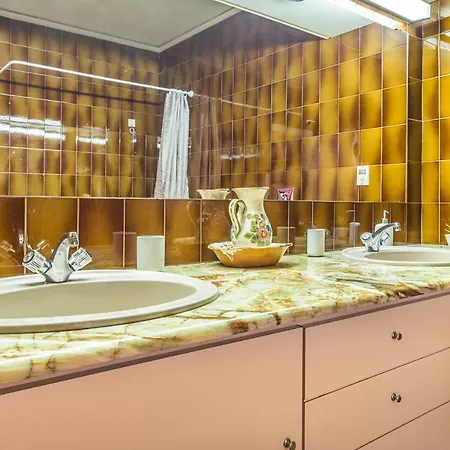 3 Bedroom In Acropolis Area Appartamento *