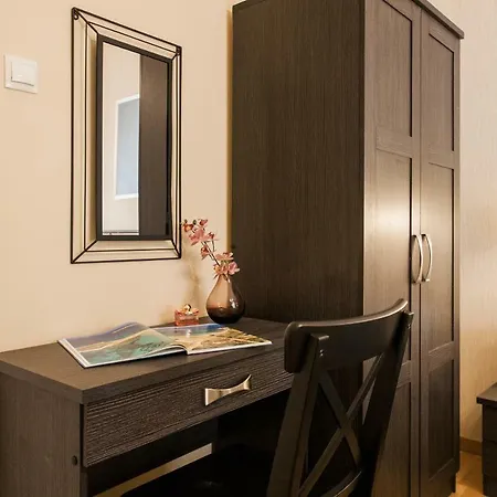 Modern Antique Private Near To Acropolis Museum And Metro Station Athens