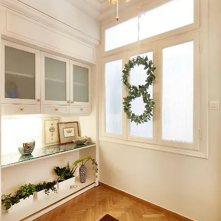 Chloe Boutique Metropolis * Athens
