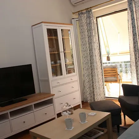 Apartment Parthenon View