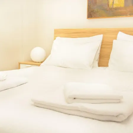 Neighborly Nest - In The Heart Of Apartment *