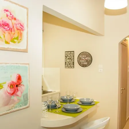 Neighborly Nest - In The Heart Of