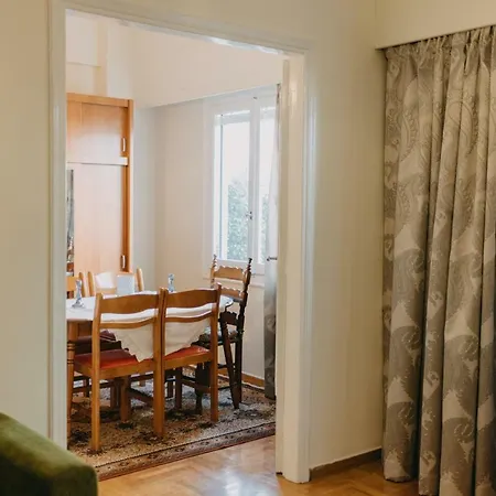 Apartament House, Attiki Metro,