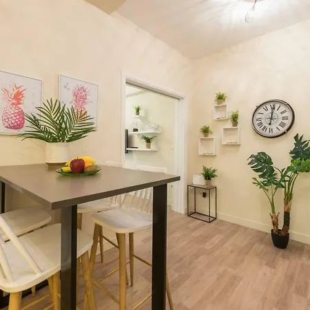 Apartment Koukaki Central