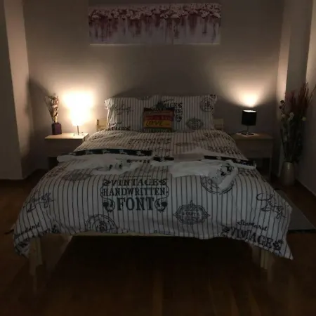 La Vie En Rose Studio,close To Beach, Paleo Faliro Athens