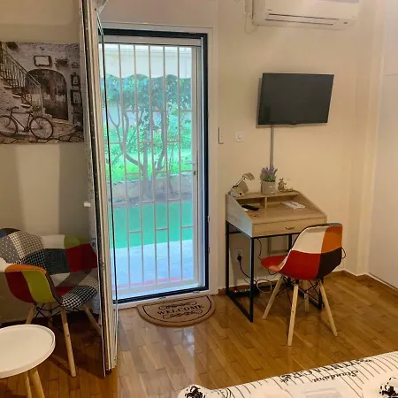 La Vie En Rose Studio,close To Beach, Paleo Faliro