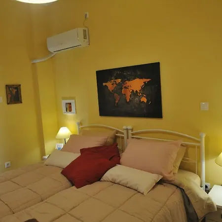 Cozy Acropolis Apartment Athens